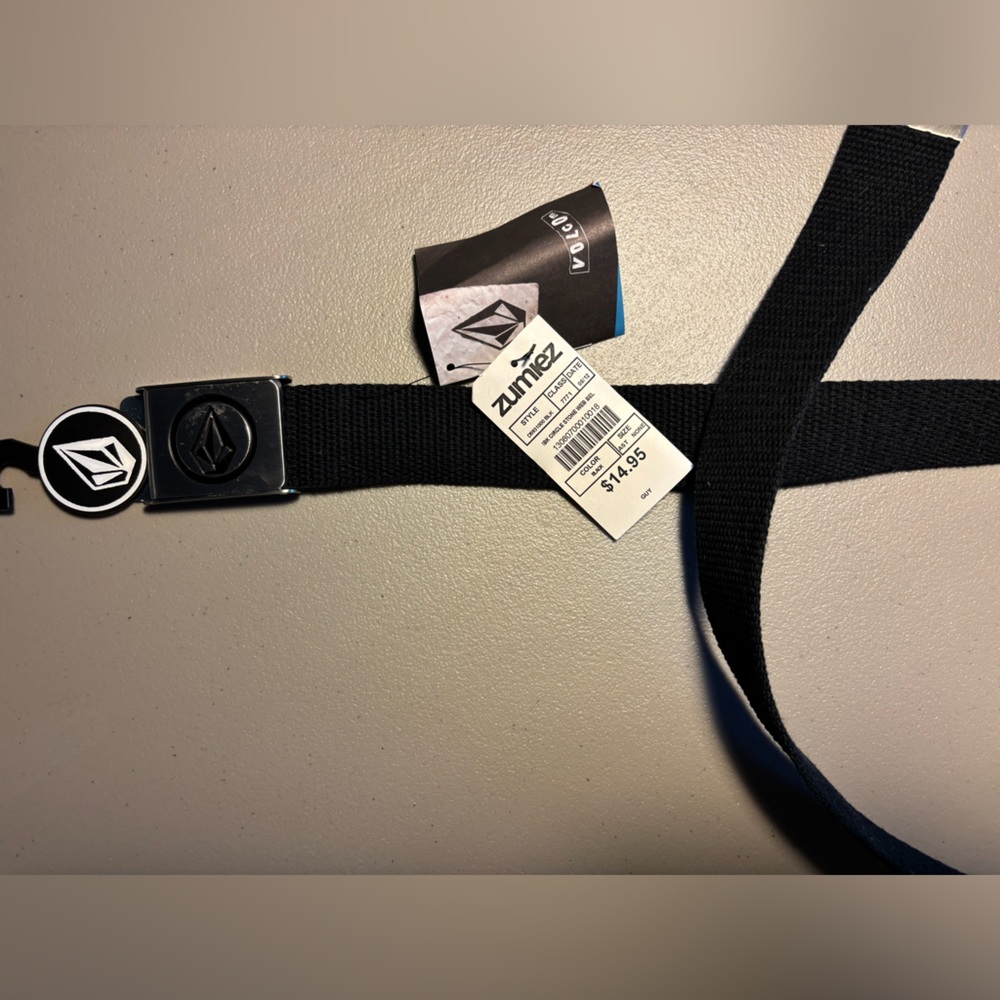 Volcom belt. Men’s. One size. Black. NWT